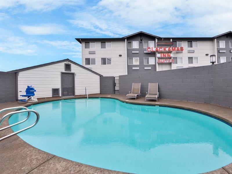 Clackamas Inn And Suites Esterno foto