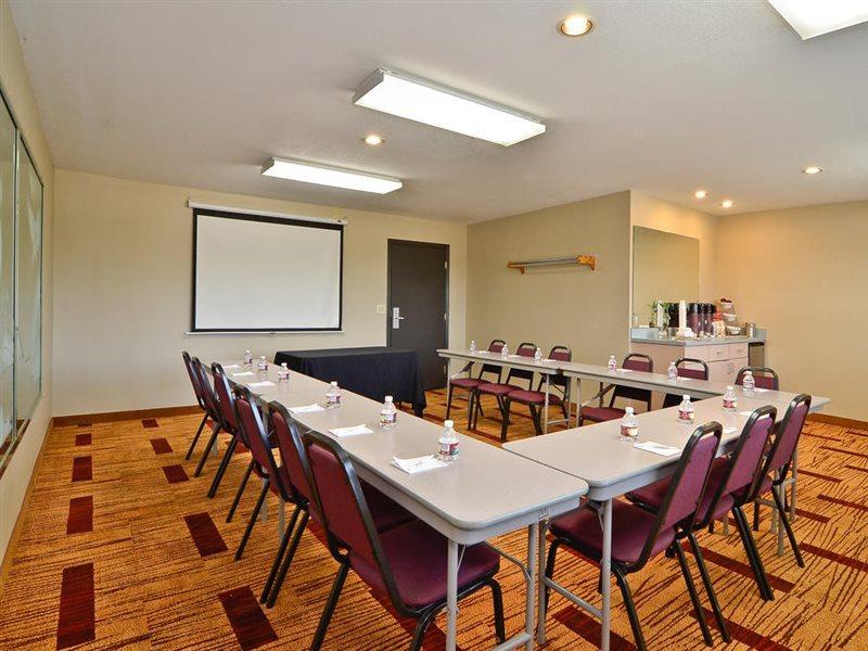 Clackamas Inn And Suites Esterno foto