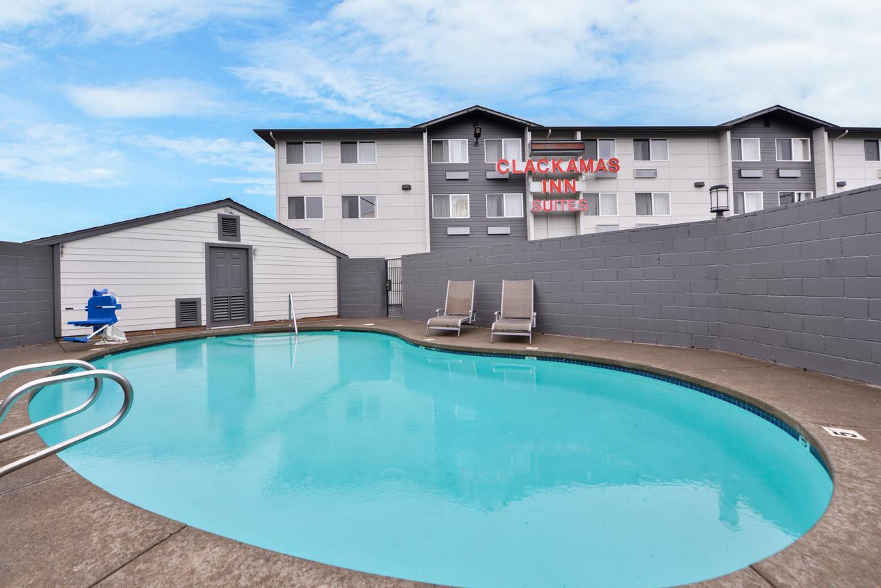 Clackamas Inn And Suites Esterno foto