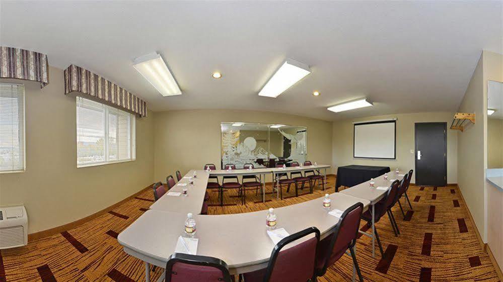 Clackamas Inn And Suites Esterno foto