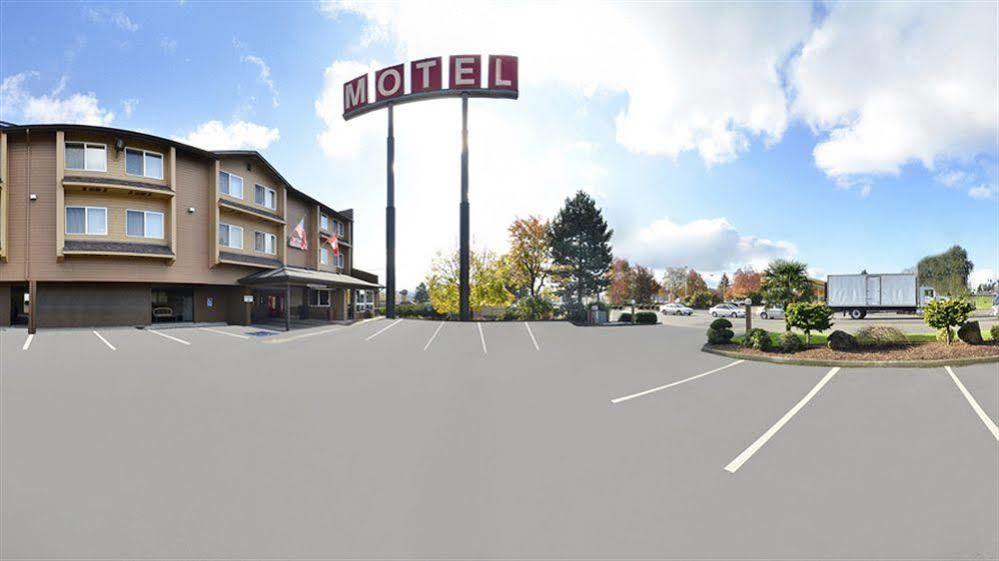 Clackamas Inn And Suites Esterno foto