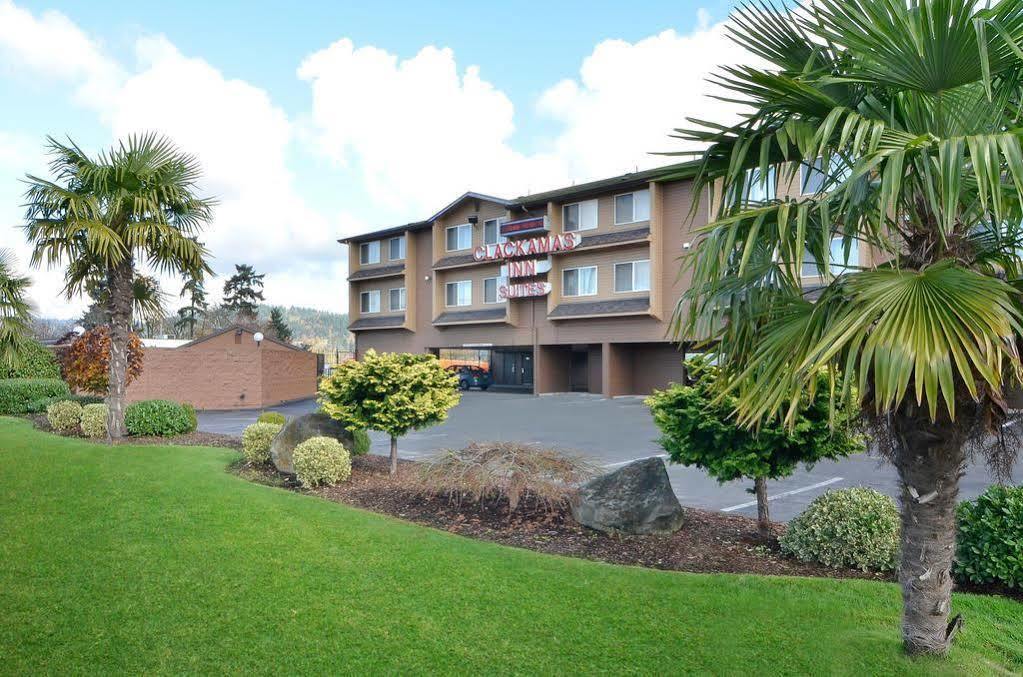 Clackamas Inn And Suites Esterno foto