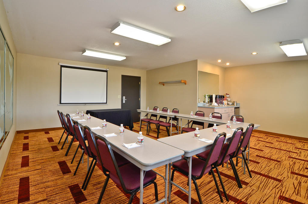 Clackamas Inn And Suites Esterno foto